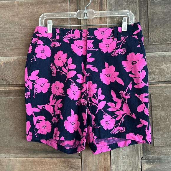 croft & barrow Pants - Women's Croft‎ & Barrow Natural Fit Deep Pink Floral Shorts - Size 8